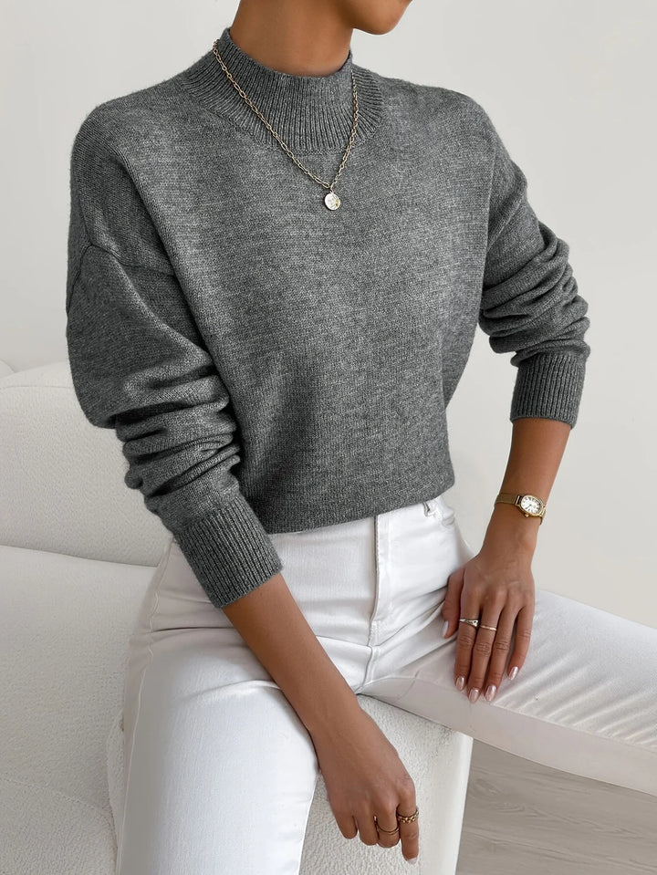 MARIA LUXURIOUS ELEGANT TURTLENECK SWEATER
