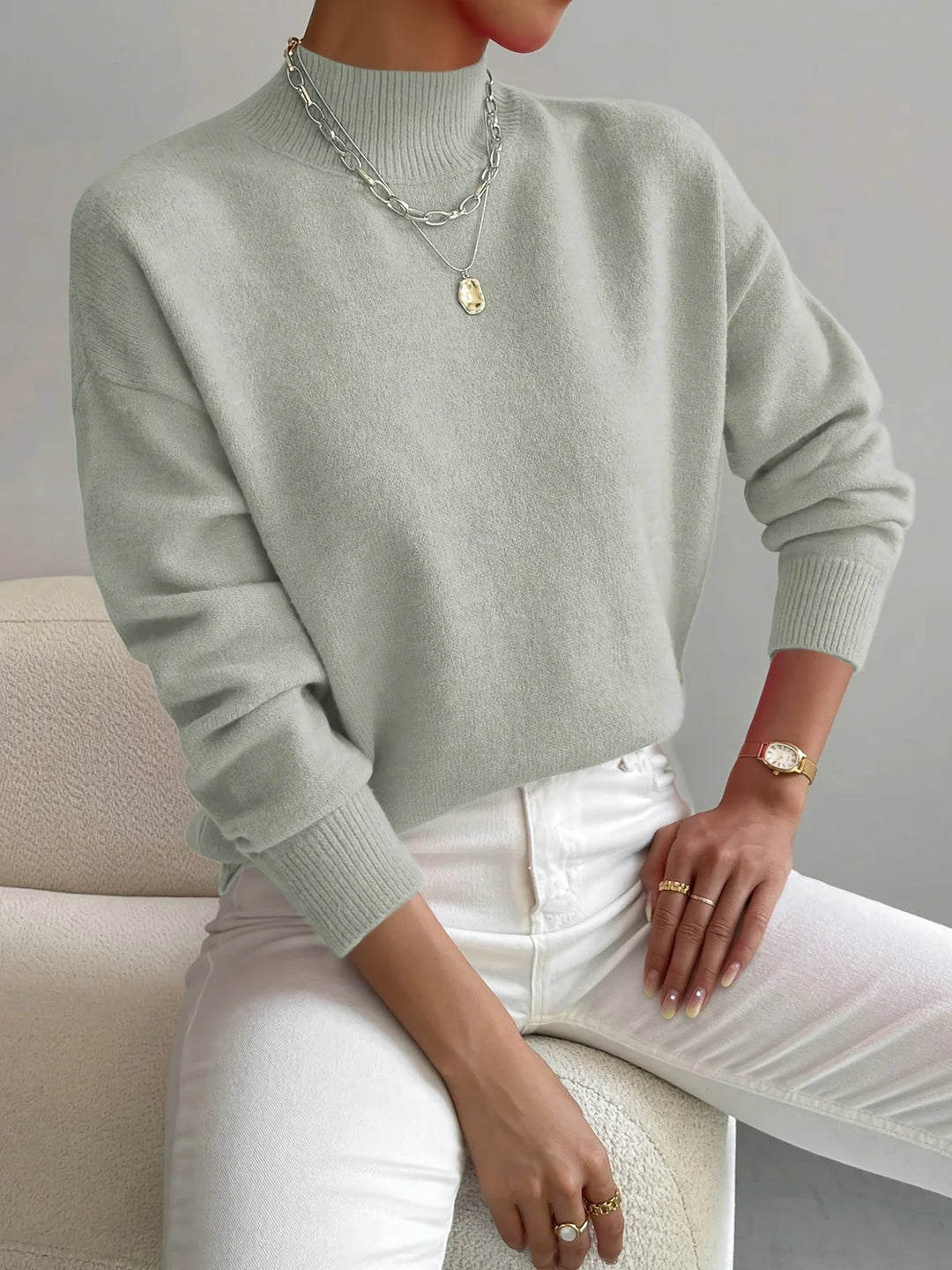 MARIA LUXURIOUS ELEGANT TURTLENECK SWEATER